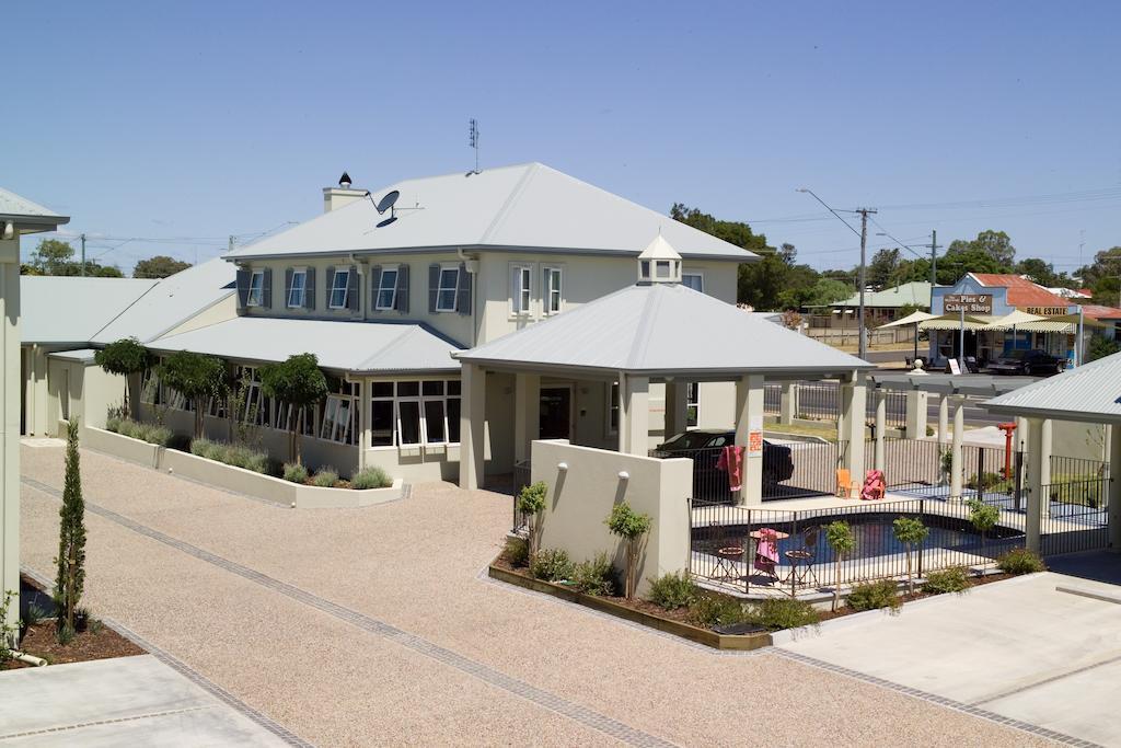 Coachmans Inn וורוויק מראה חיצוני תמונה
