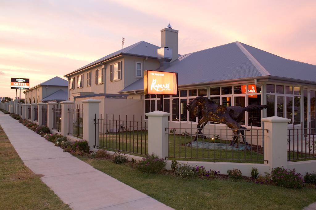 Coachmans Inn וורוויק חדר תמונה